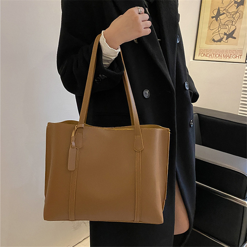 Classic Black Faux Leather Tot – Women Bags Aldo recenzja i cena